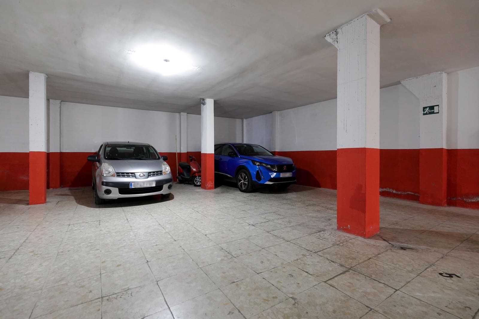 Kommersiell till salu i Granada stad - 200 000 € (Ref: 9433804)