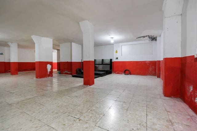 Kommersiell till salu i Carretera de la Sierra, Granada stad - 200 000 € (Ref: 9433804)