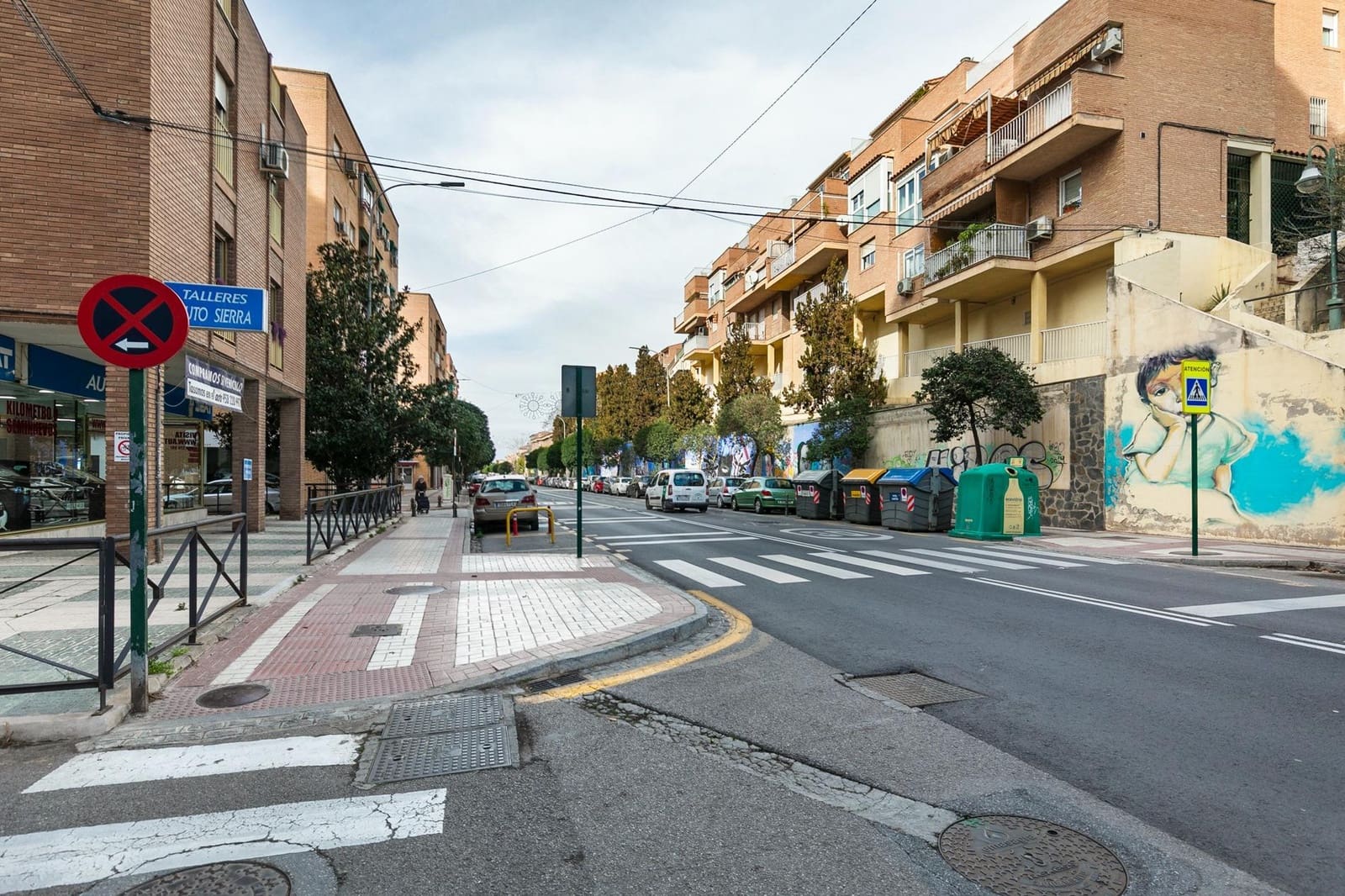 Kommersiell till salu i Granada stad - 200 000 € (Ref: 9433804)