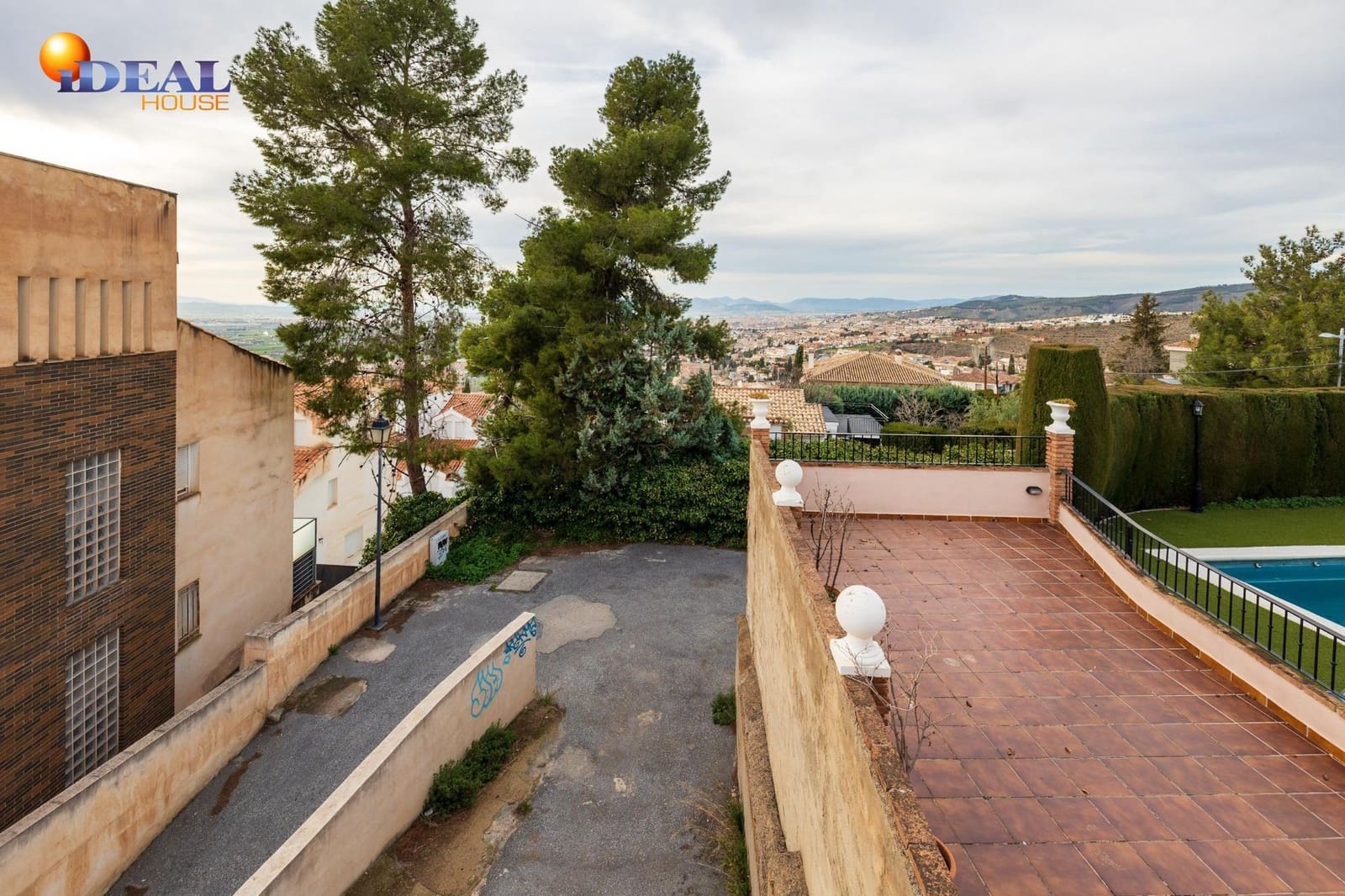 4 bedroom Villa for sale in Monachil with pool garage - € 380,000 (Ref: 9433805)