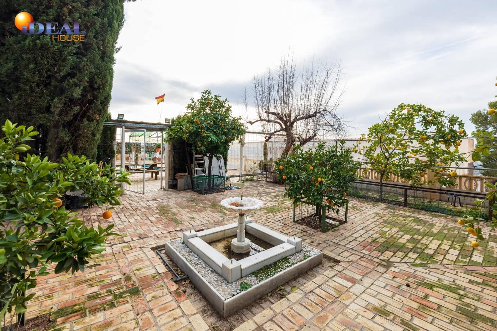 4 bedroom Villa for sale in Monachil with pool garage - € 380,000 (Ref: 9433805)