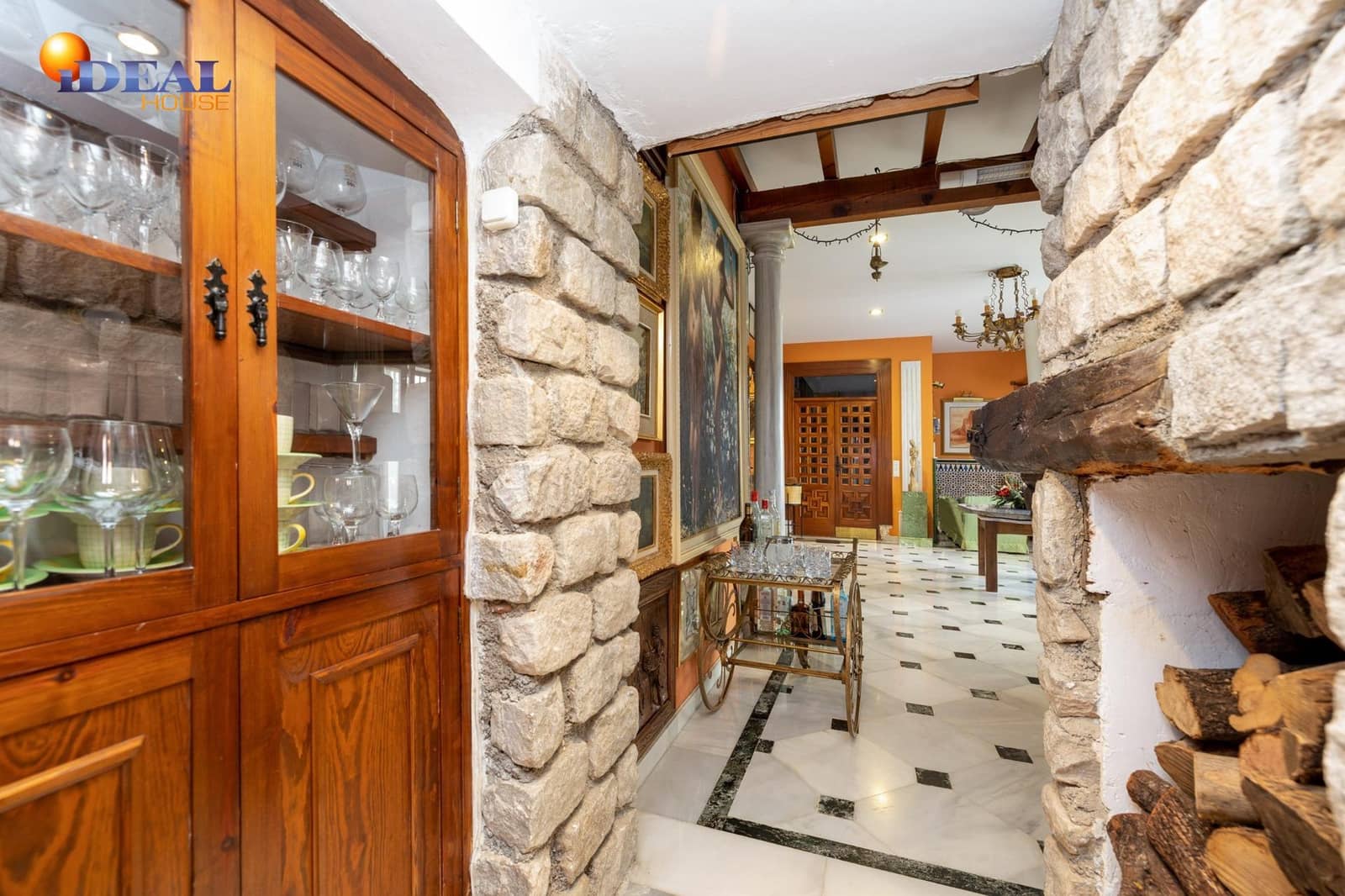 4 bedroom Villa for sale in Monachil with pool garage - € 380,000 (Ref: 9433805)