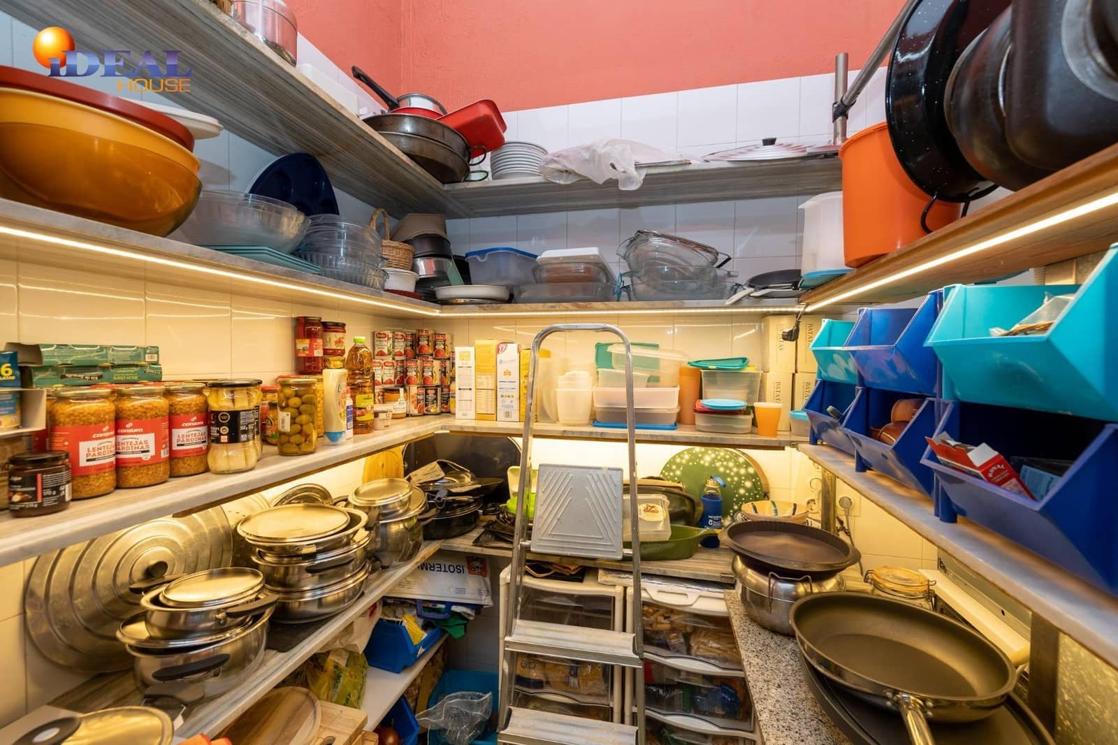 4 bedroom Villa for sale in Monachil with pool garage - € 380,000 (Ref: 9433805)