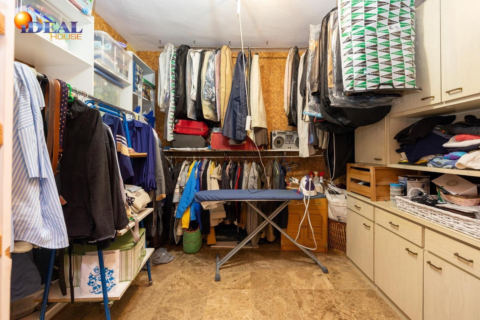 4 bedroom Villa for sale in Monachil with pool garage - € 380,000 (Ref: 9433805)