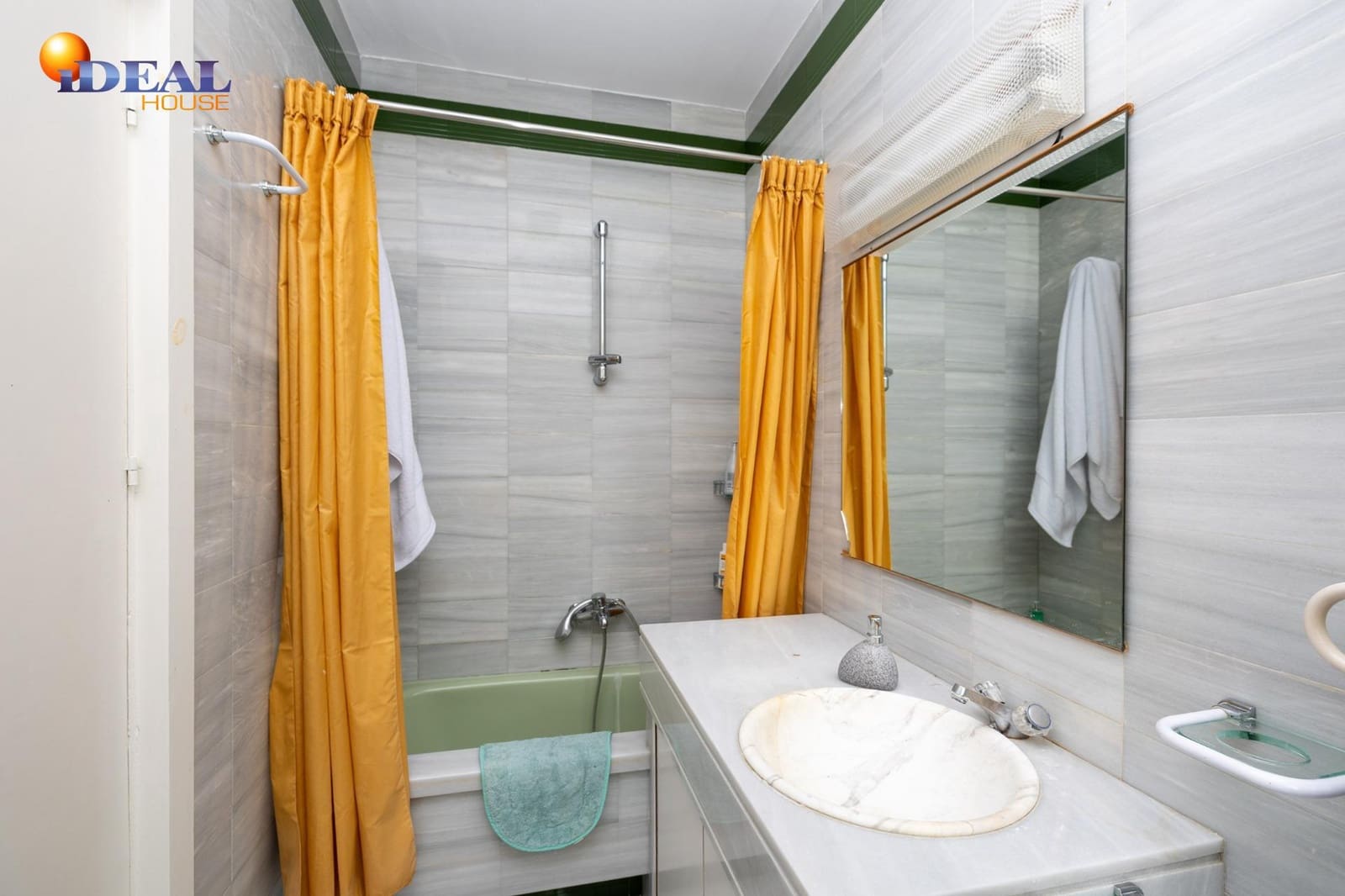 4 bedroom Villa for sale in Monachil with pool garage - € 380,000 (Ref: 9433805)