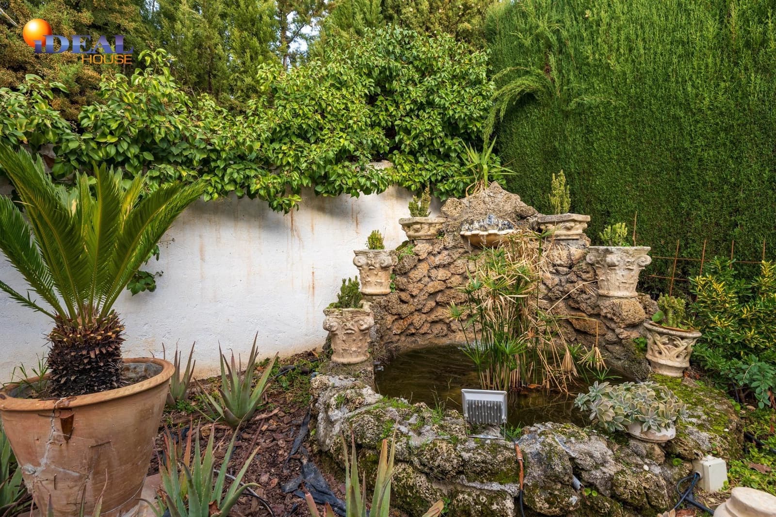 4 bedroom Villa for sale in Monachil with pool garage - € 380,000 (Ref: 9433805)