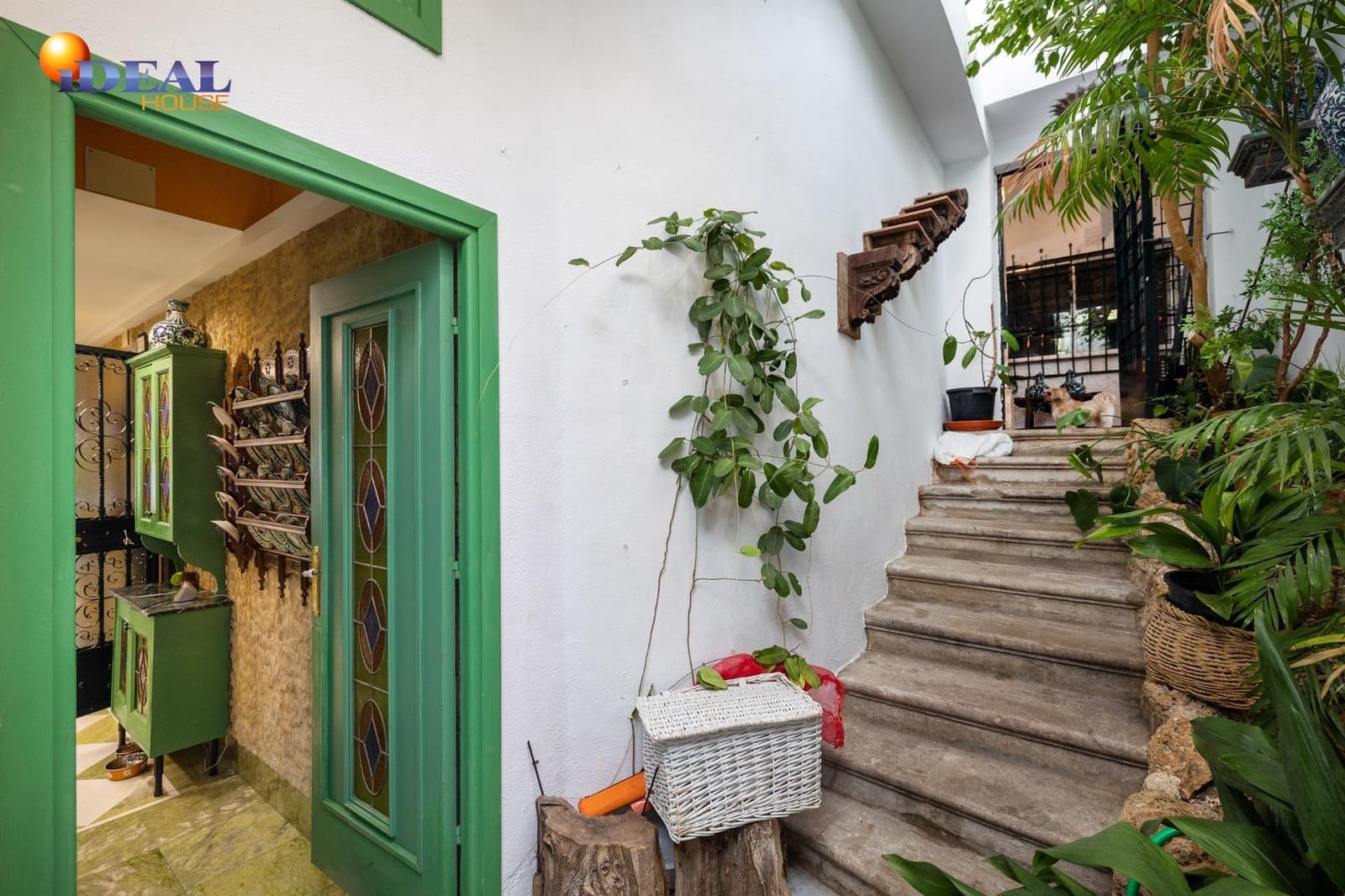 4 bedroom Villa for sale in Monachil with pool garage - € 380,000 (Ref: 9433805)