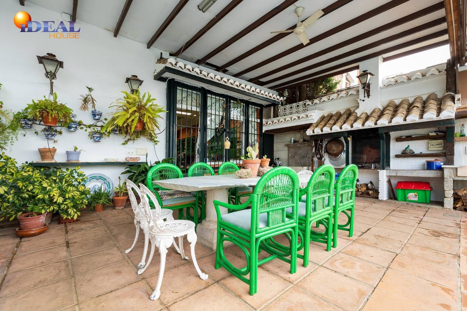 4 bedroom Villa for sale in Monachil with pool garage - € 380,000 (Ref: 9433805)