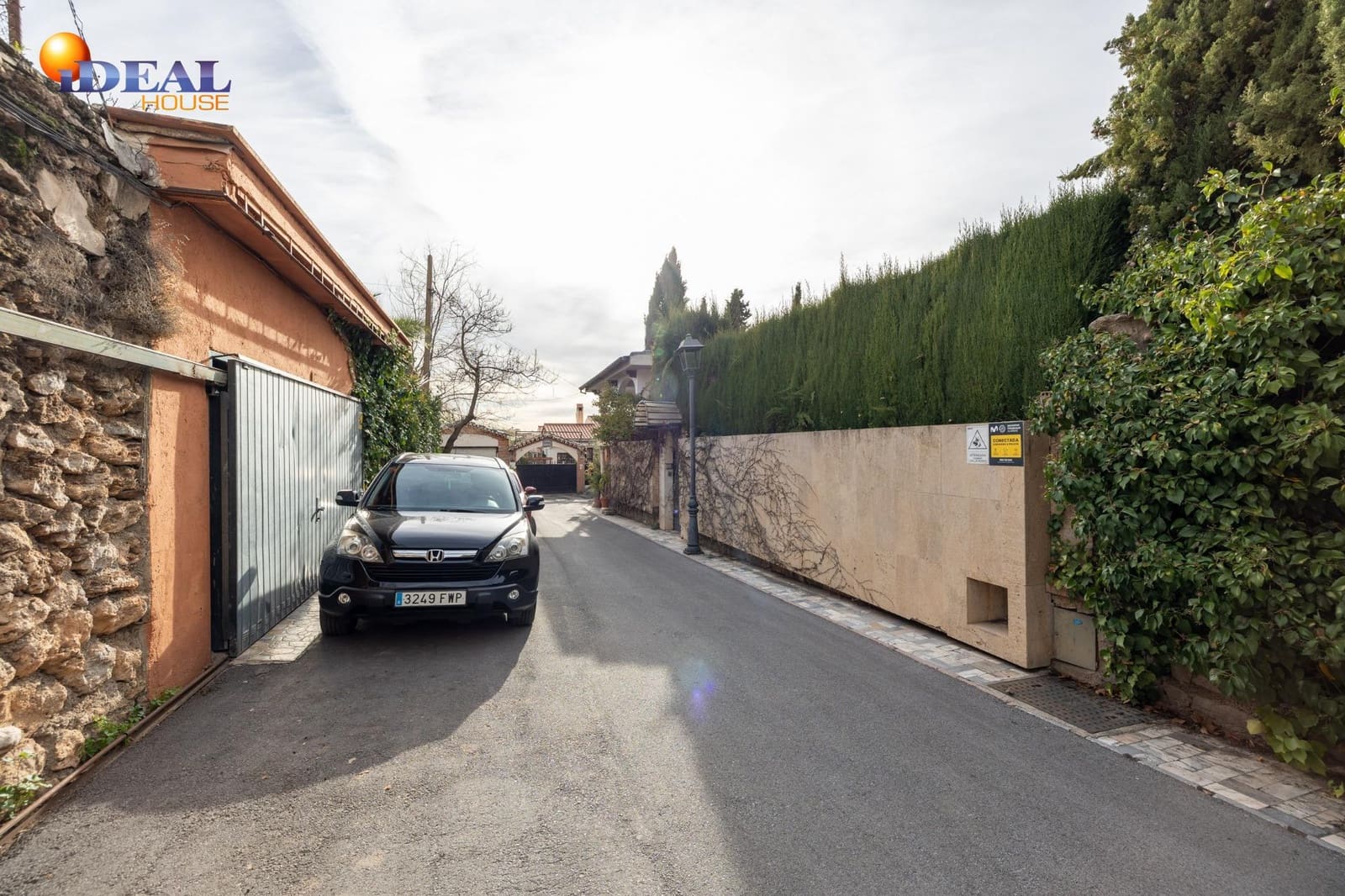 4 bedroom Villa for sale in Monachil with pool garage - € 380,000 (Ref: 9433805)