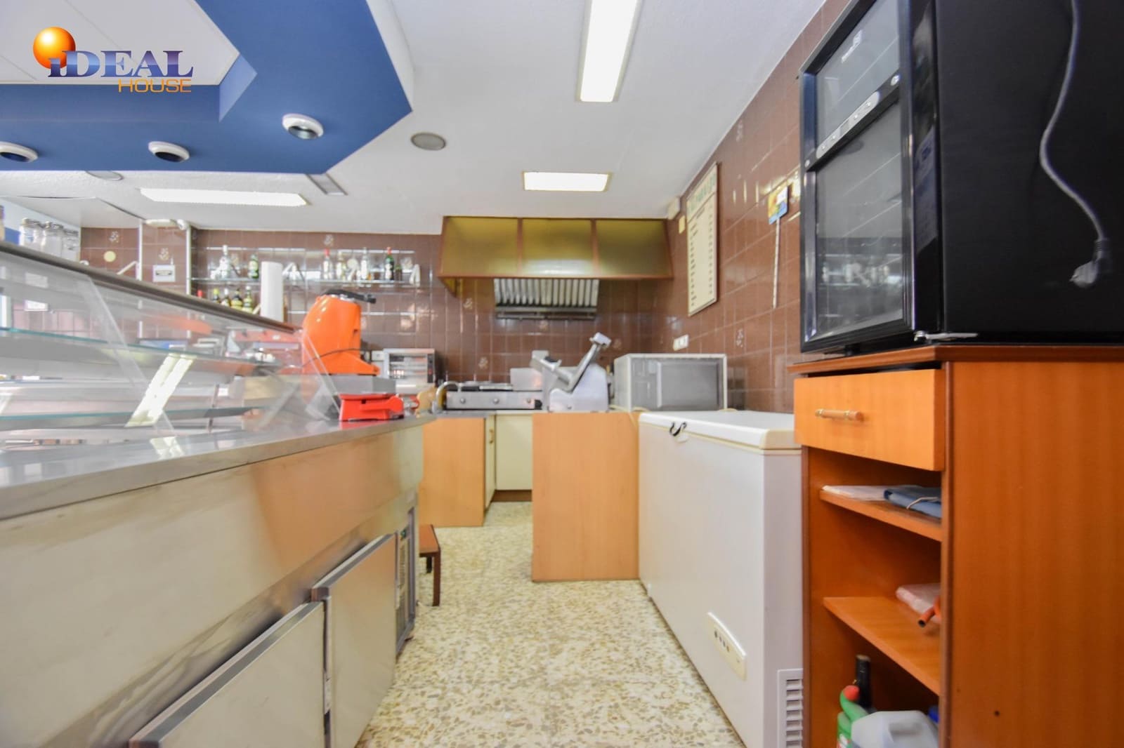 Företag till salu i Granada stad - 170 000 € (Ref: 9433808)