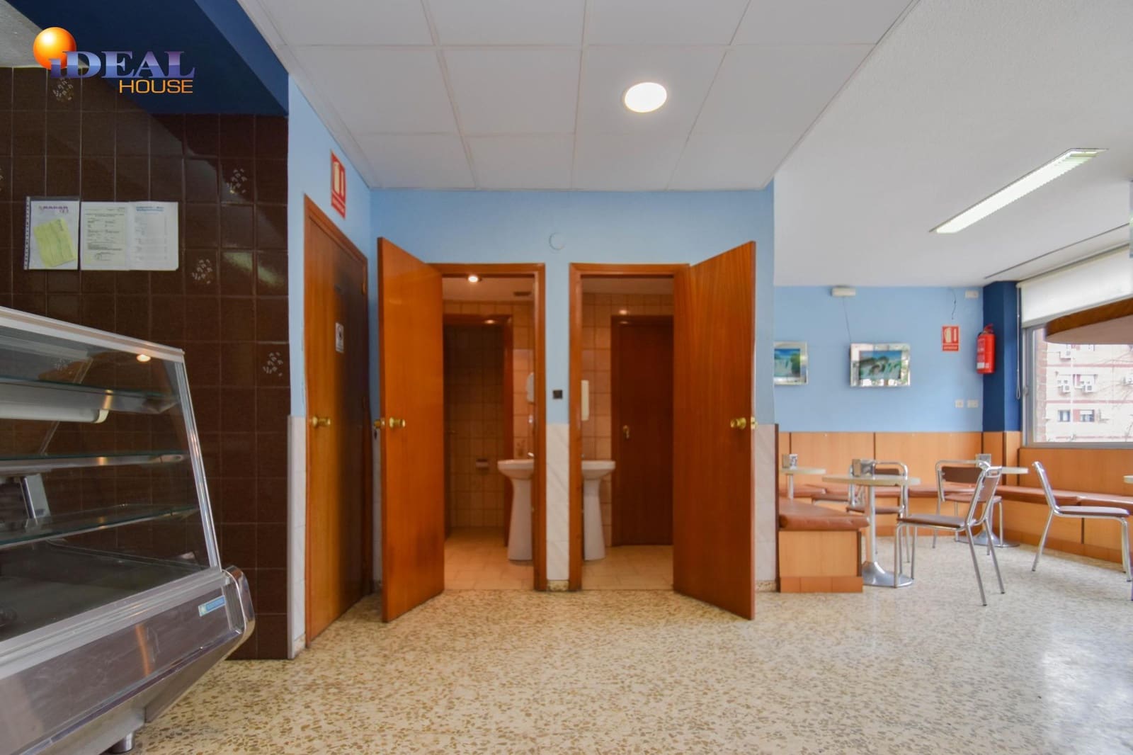 Företag till salu i Granada stad - 170 000 € (Ref: 9433808)