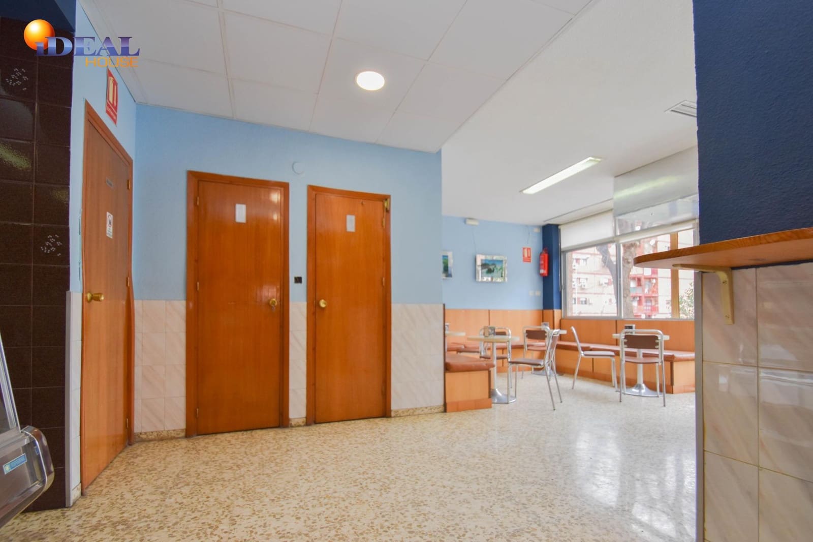 Företag till salu i Granada stad - 170 000 € (Ref: 9433808)