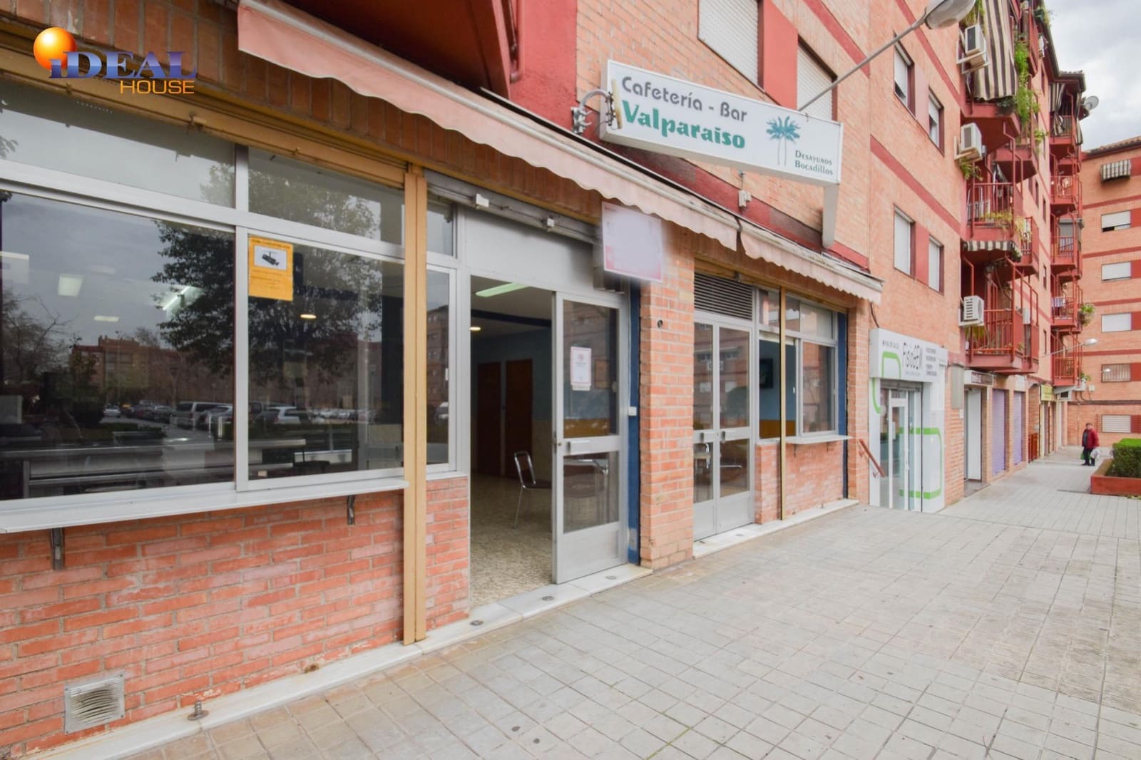 Företag till salu i Granada stad - 170 000 € (Ref: 9433808)