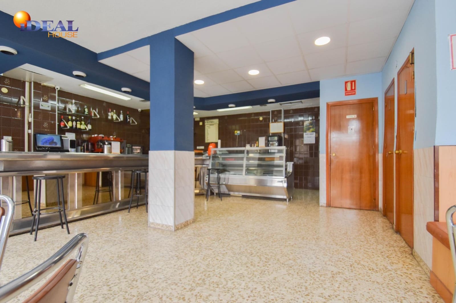 Företag till salu i Granada stad - 170 000 € (Ref: 9433808)