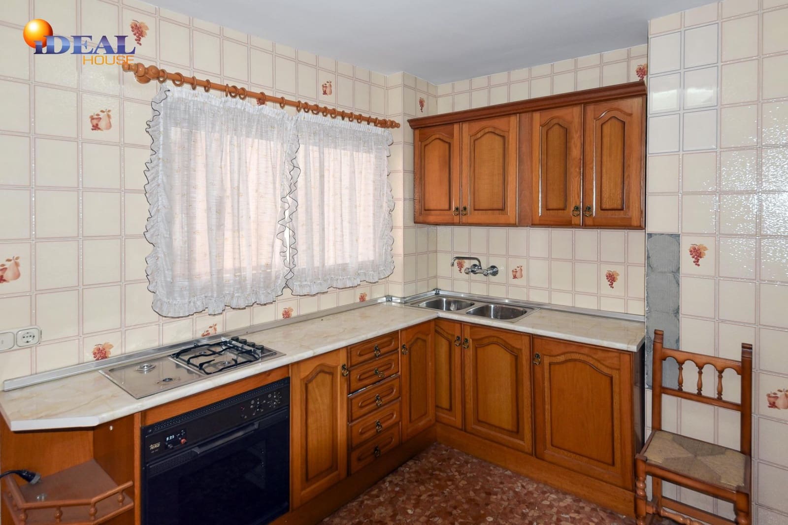 4 sypialnia Biznes na sprzedaż w Lanjaron - 120 000 € (Ref: 9433811)