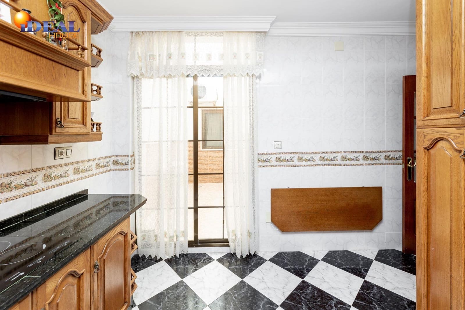 3 bedroom Flat for sale in Algarinejo - € 66,000 (Ref: 9433812)