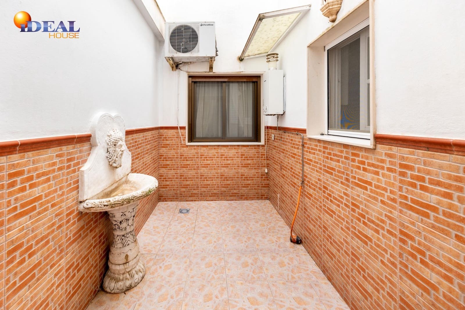 3 bedroom Flat for sale in Algarinejo - € 66,000 (Ref: 9433812)