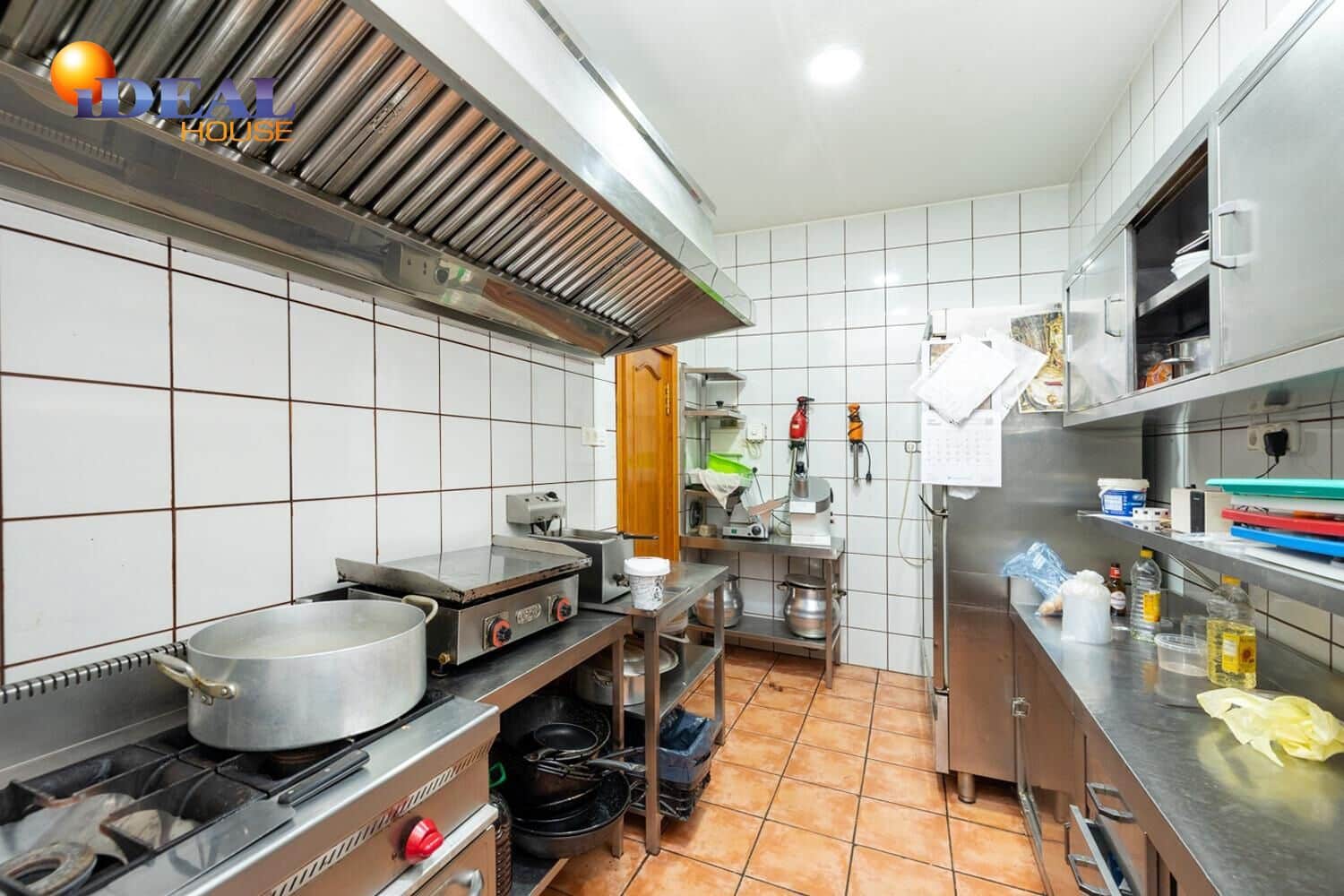 Comercial para venda em Granada cidade - 165 000 € (Ref: 9433813)