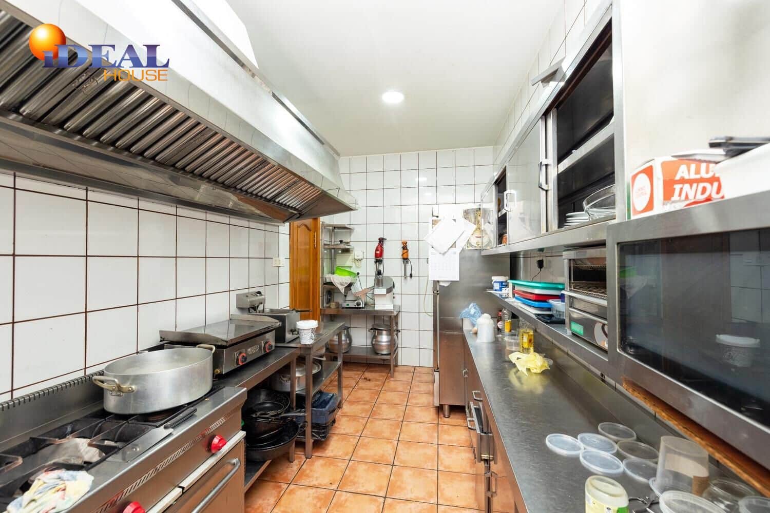 Comercial para venda em Granada cidade - 165 000 € (Ref: 9433813)