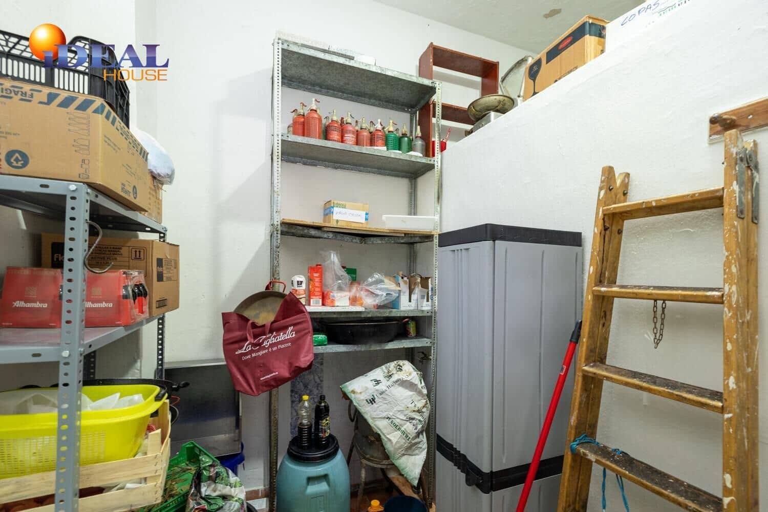 Comercial para venda em Granada cidade - 165 000 € (Ref: 9433813)