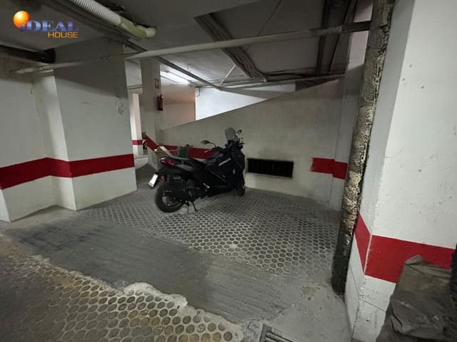 Garage for sale in Granada city - € 14,000 (Ref: 9433817)