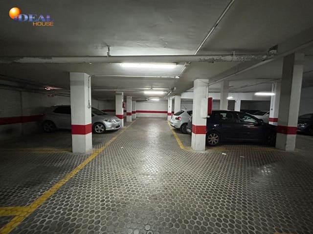Garage for sale in Granada city - € 14,000 (Ref: 9433817)
