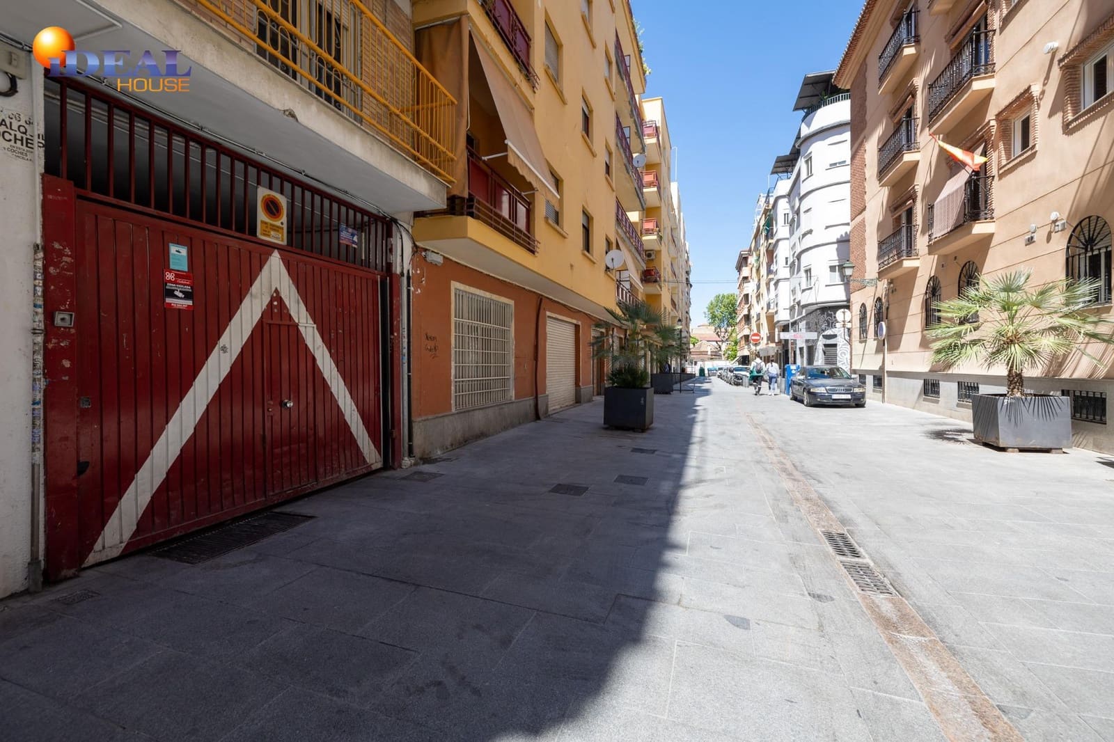 Garage for sale in Granada city - € 49,500 (Ref: 9433820)