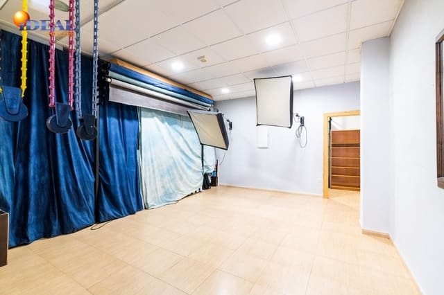 Kommersiell til salgs i Santa Fe - € 49 900 (Ref: 9433823)