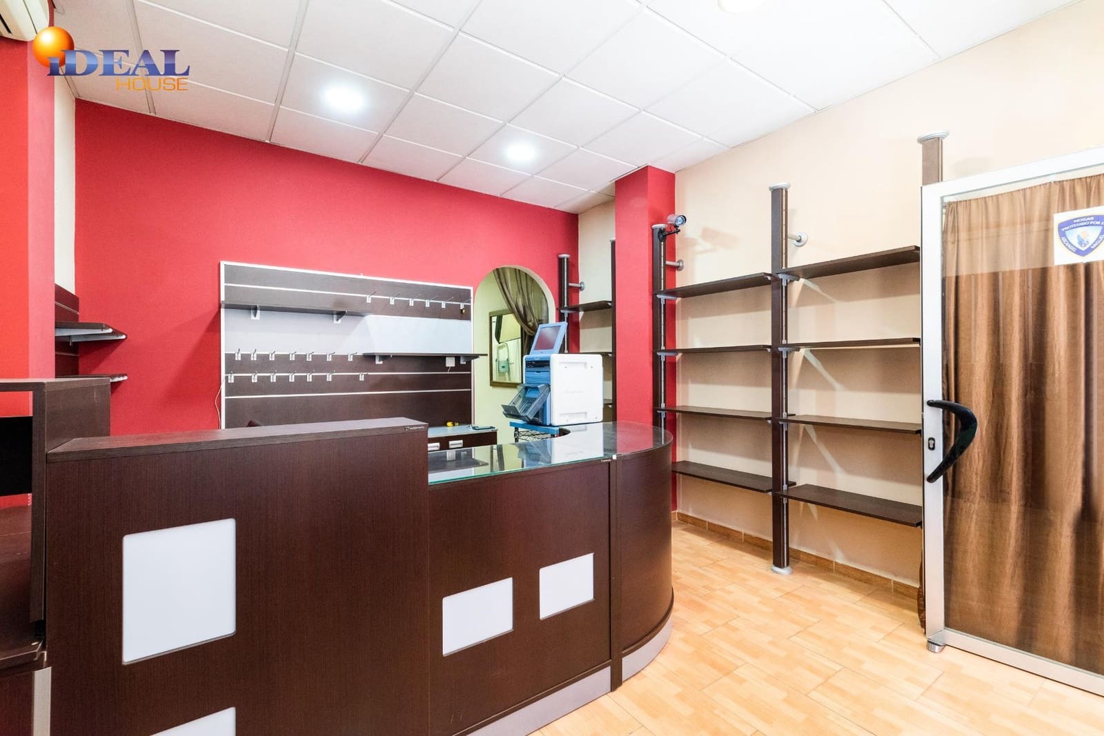 Kommersiell til salgs i Santa Fe - € 49 900 (Ref: 9433823)