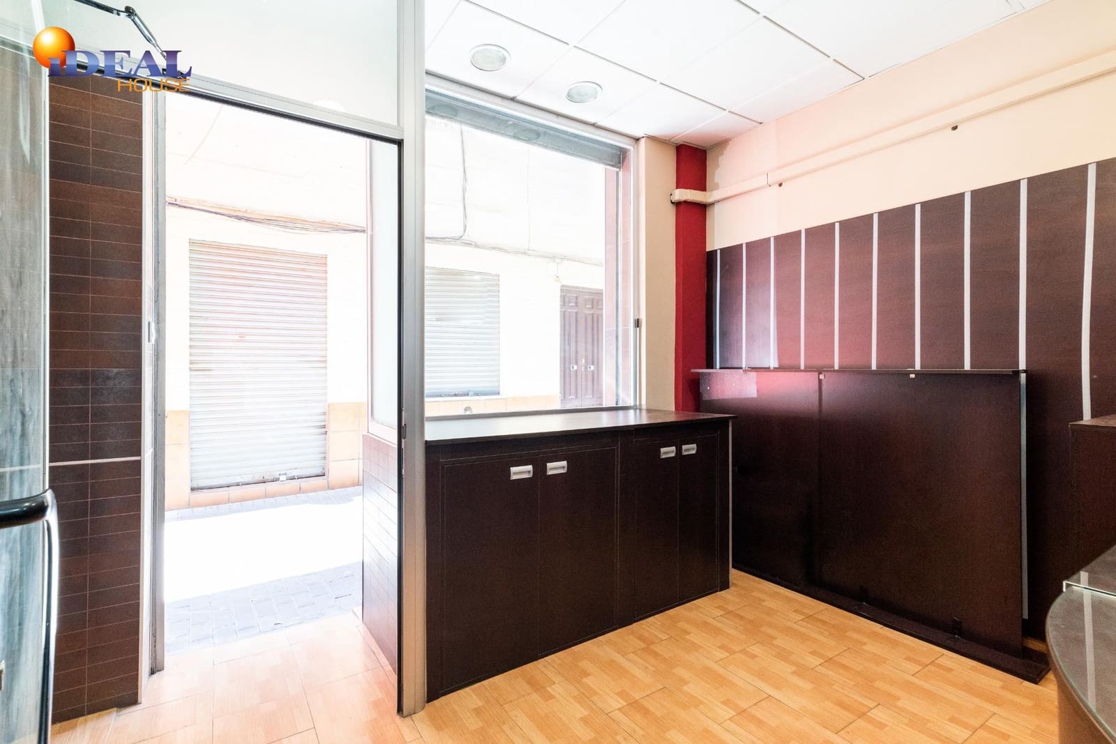 Kommersiell til salgs i Santa Fe - € 49 900 (Ref: 9433823)