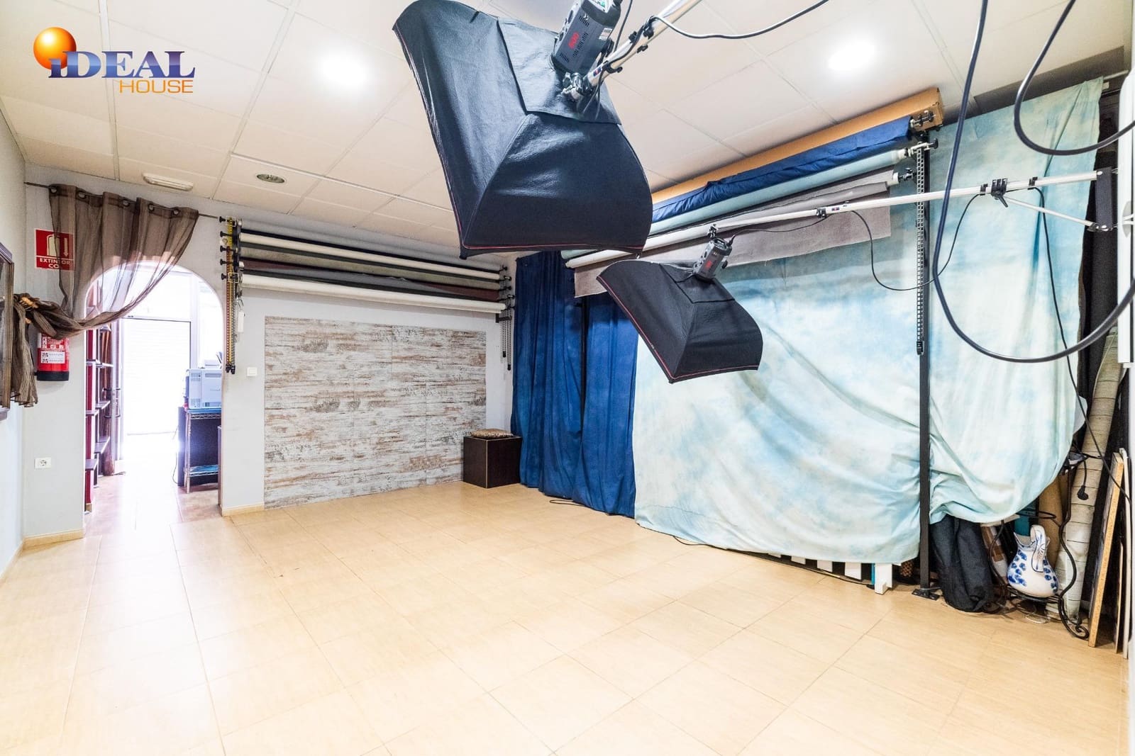 Kommersiell til salgs i Santa Fe - € 49 900 (Ref: 9433823)