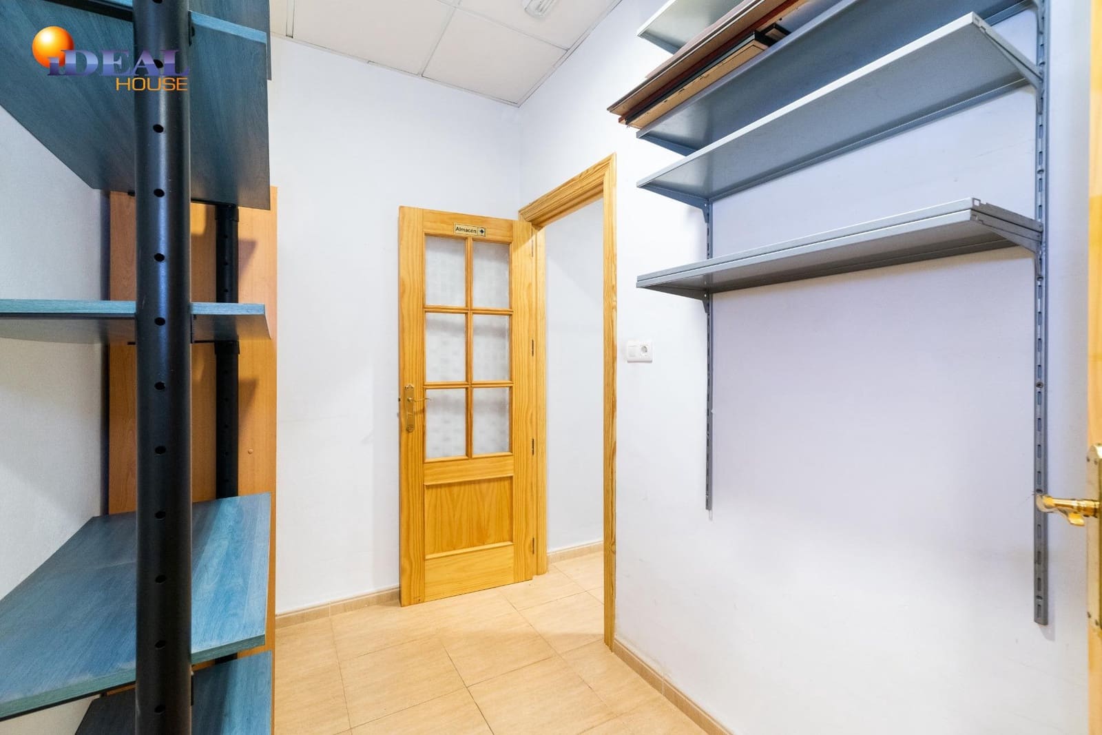 Kommersiell til salgs i Santa Fe - € 49 900 (Ref: 9433823)