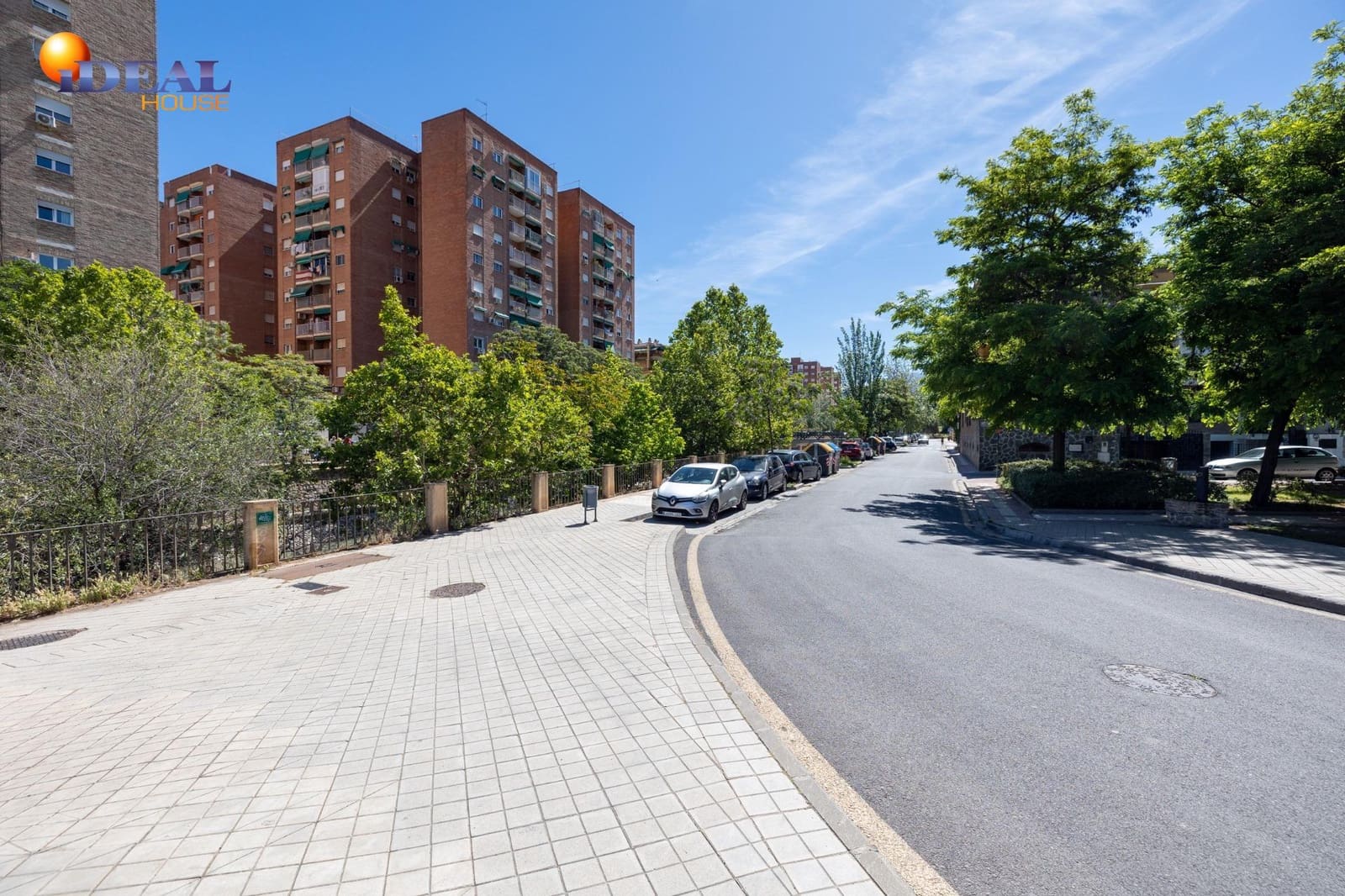 Grond te koop in Granada stad - € 400.000 (Ref: 9433825)