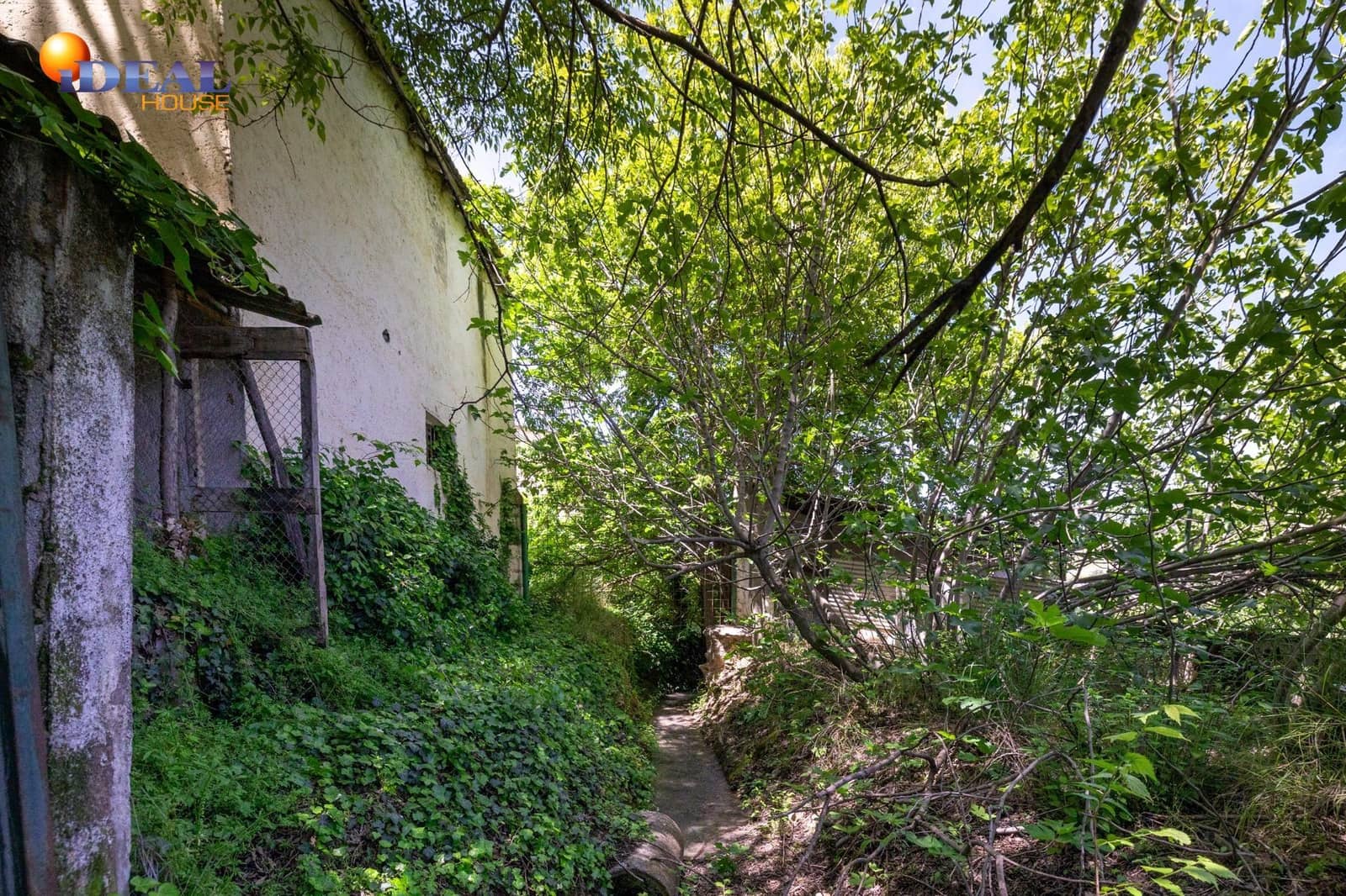 Grond te koop in Granada stad - € 400.000 (Ref: 9433825)