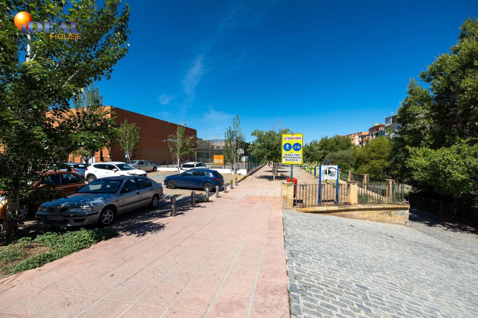 Grond te koop in Granada stad - € 400.000 (Ref: 9433825)