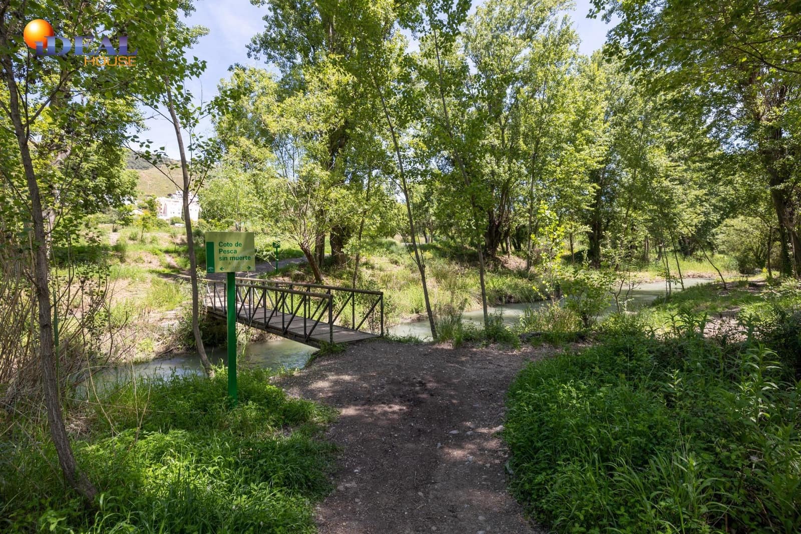 Grond te koop in Granada stad - € 400.000 (Ref: 9433825)