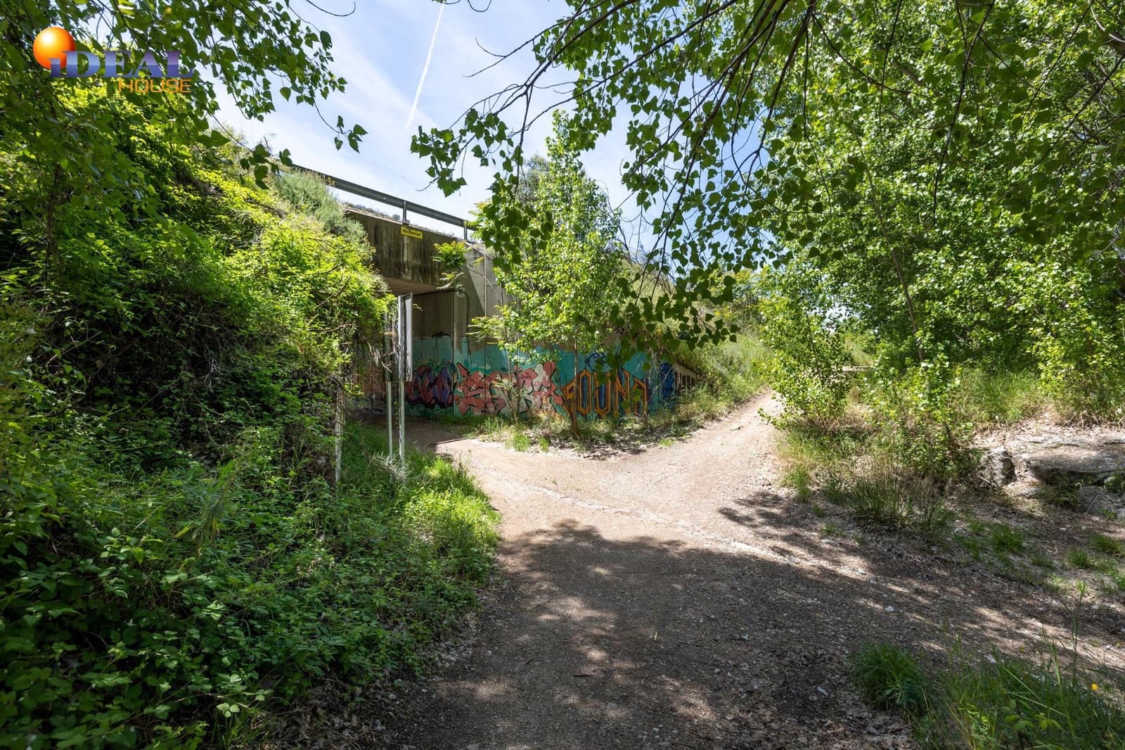 Grond te koop in Granada stad - € 400.000 (Ref: 9433825)