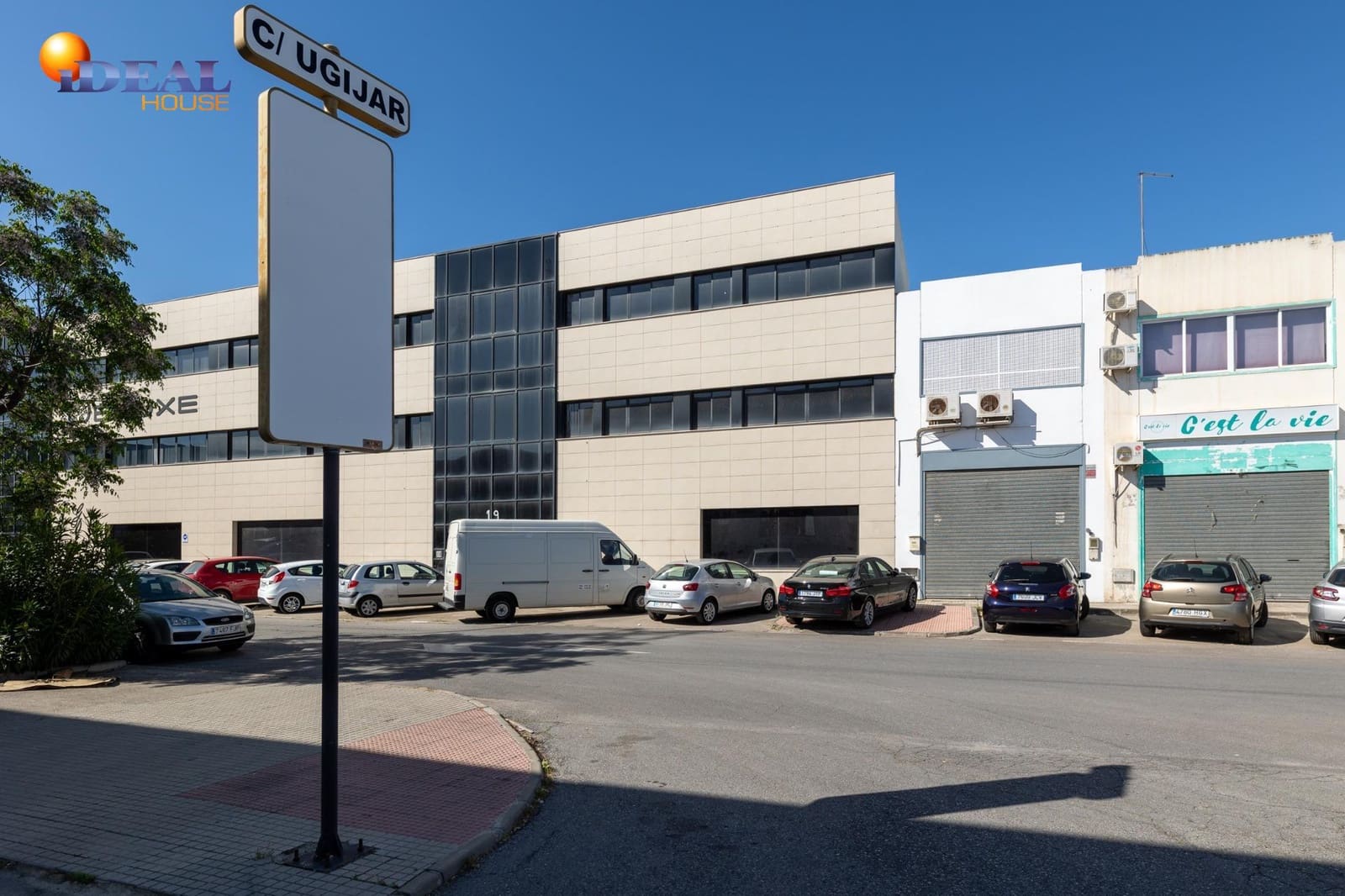 Commercieel te koop in Albolote - € 109.000 (Ref: 9433826)