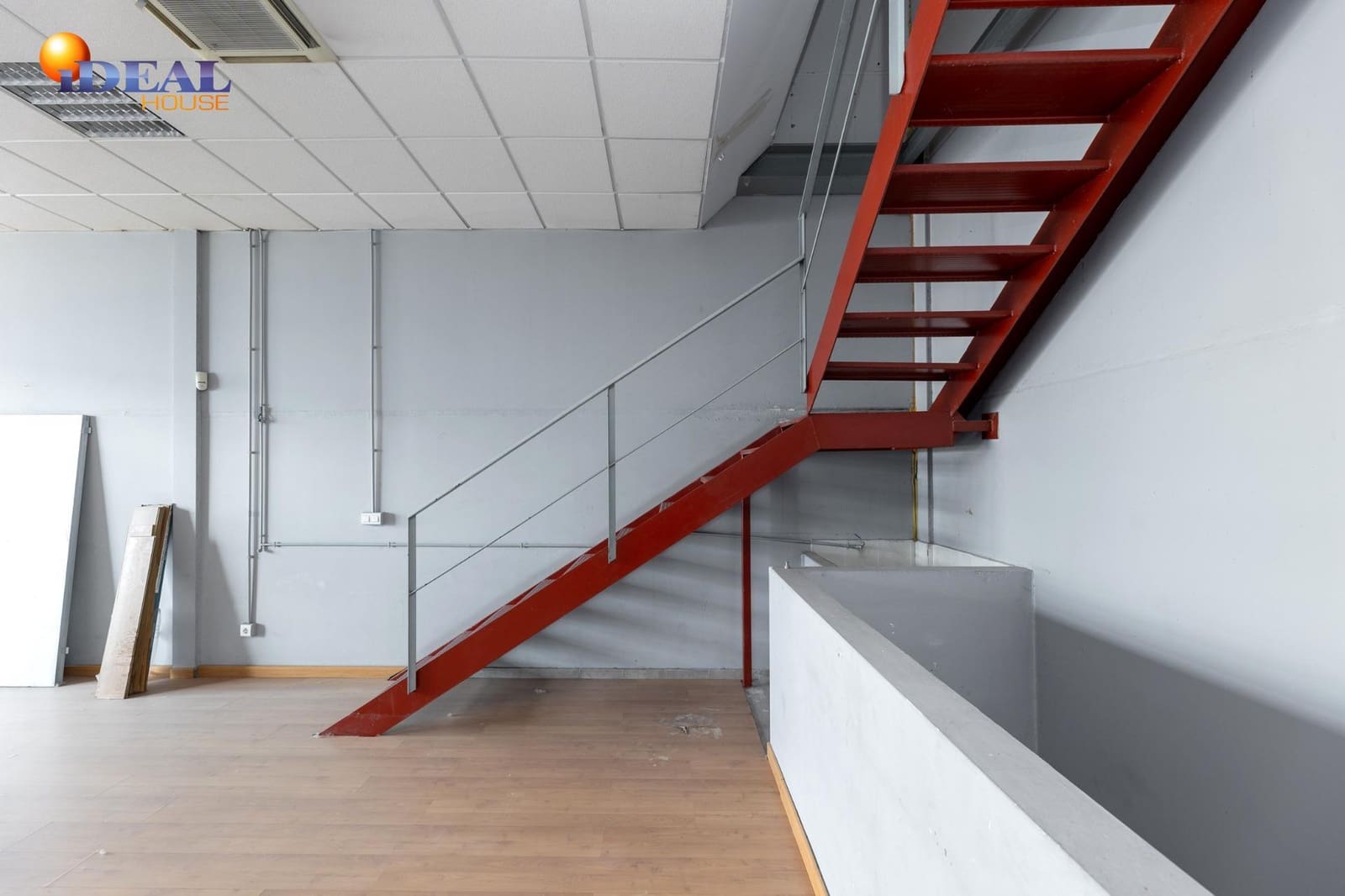 Commercieel te koop in Albolote - € 109.000 (Ref: 9433826)