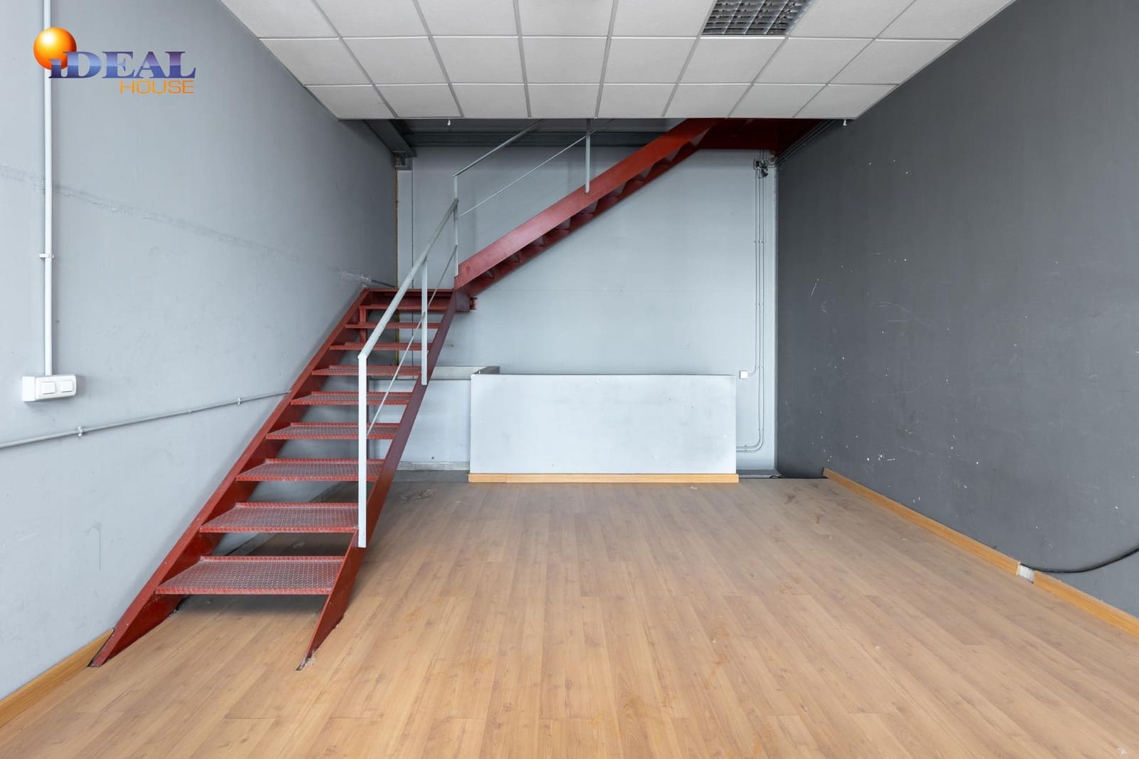 Commercieel te koop in Albolote - € 109.000 (Ref: 9433826)