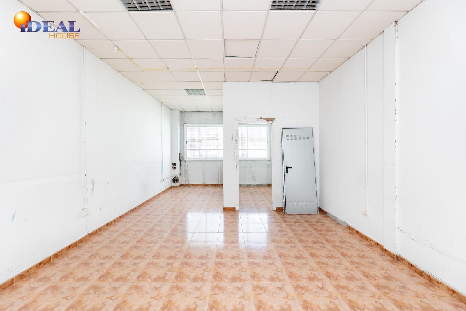 Commercieel te koop in Albolote - € 109.000 (Ref: 9433826)