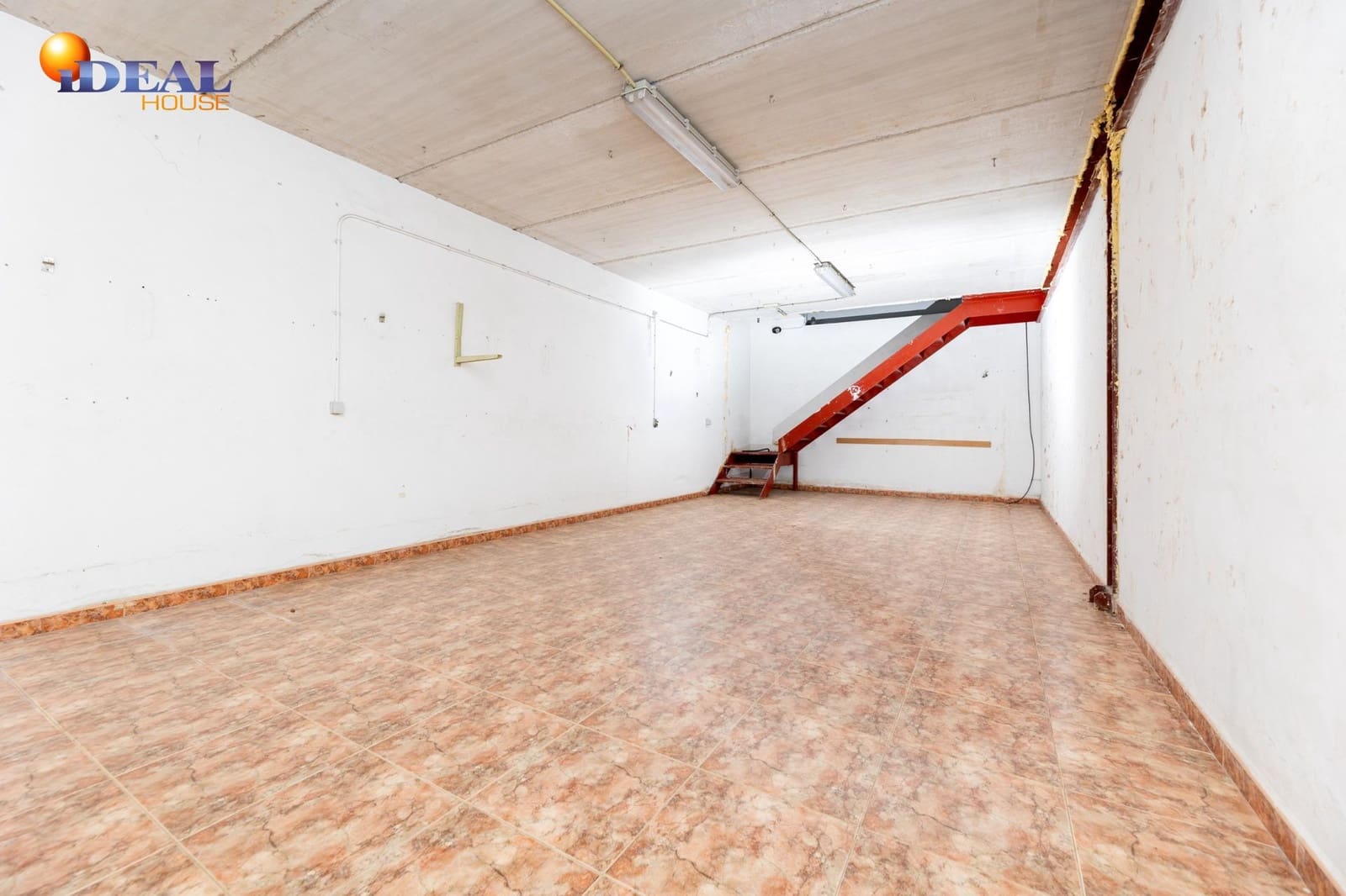 Commercieel te koop in Albolote - € 109.000 (Ref: 9433826)