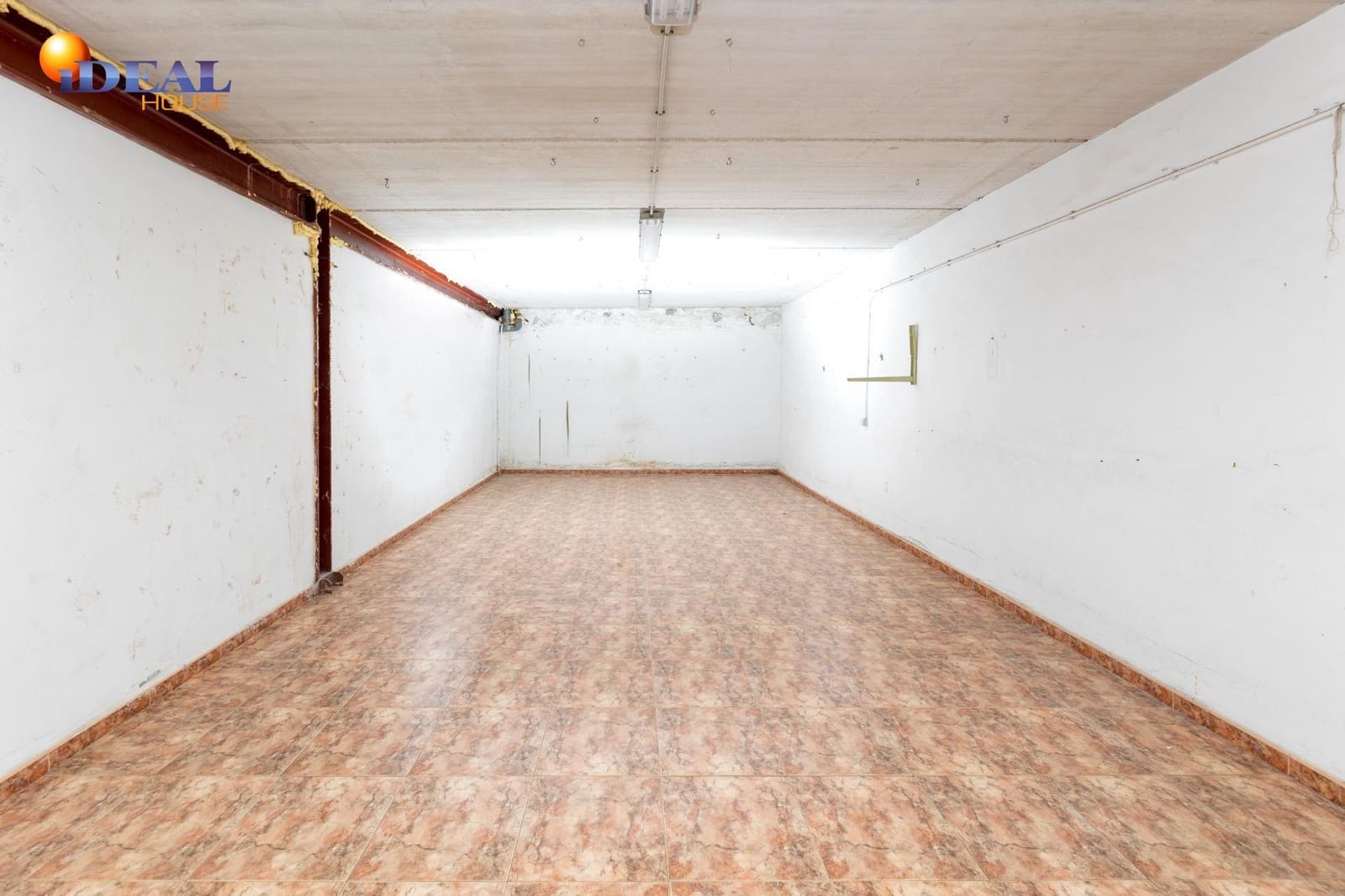 Commercieel te koop in Albolote - € 109.000 (Ref: 9433826)