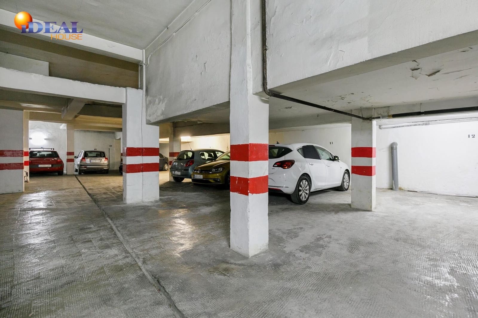 Garage for sale in Granada city - € 285,000 (Ref: 9433828)