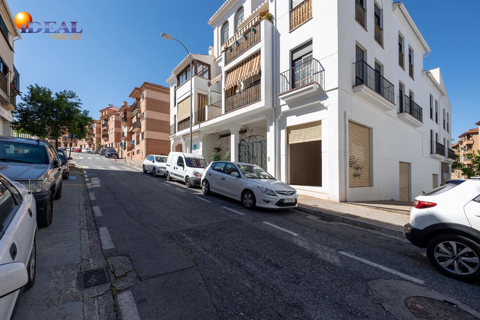 Kommersiell til salgs i Granada by - € 44 000 (Ref: 9433830)