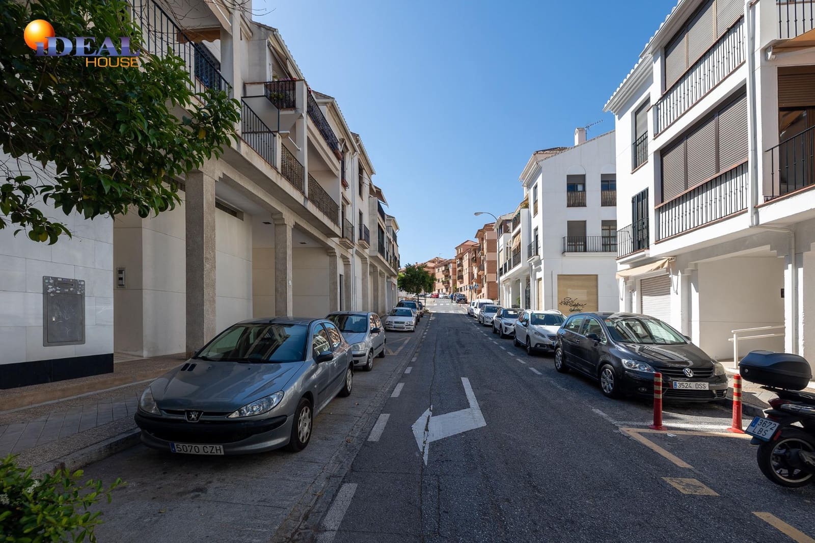 Kommersiell til salgs i Granada by - € 44 000 (Ref: 9433830)
