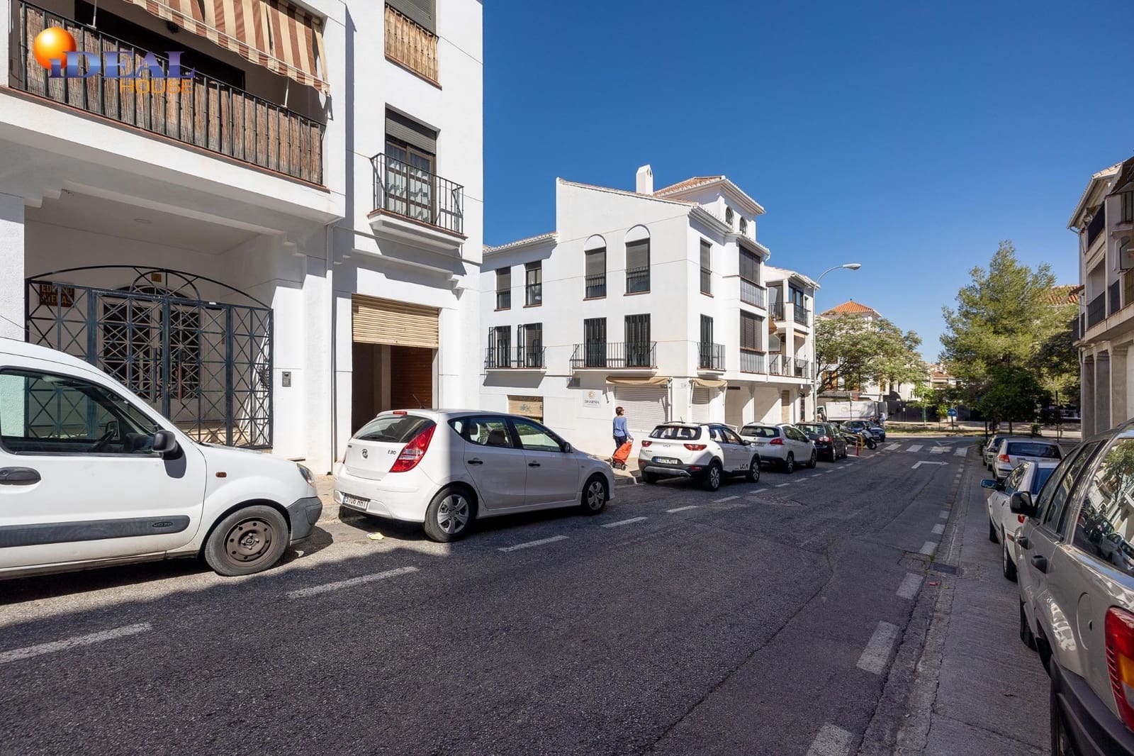 Kommersiell til salgs i Granada by - € 44 000 (Ref: 9433830)