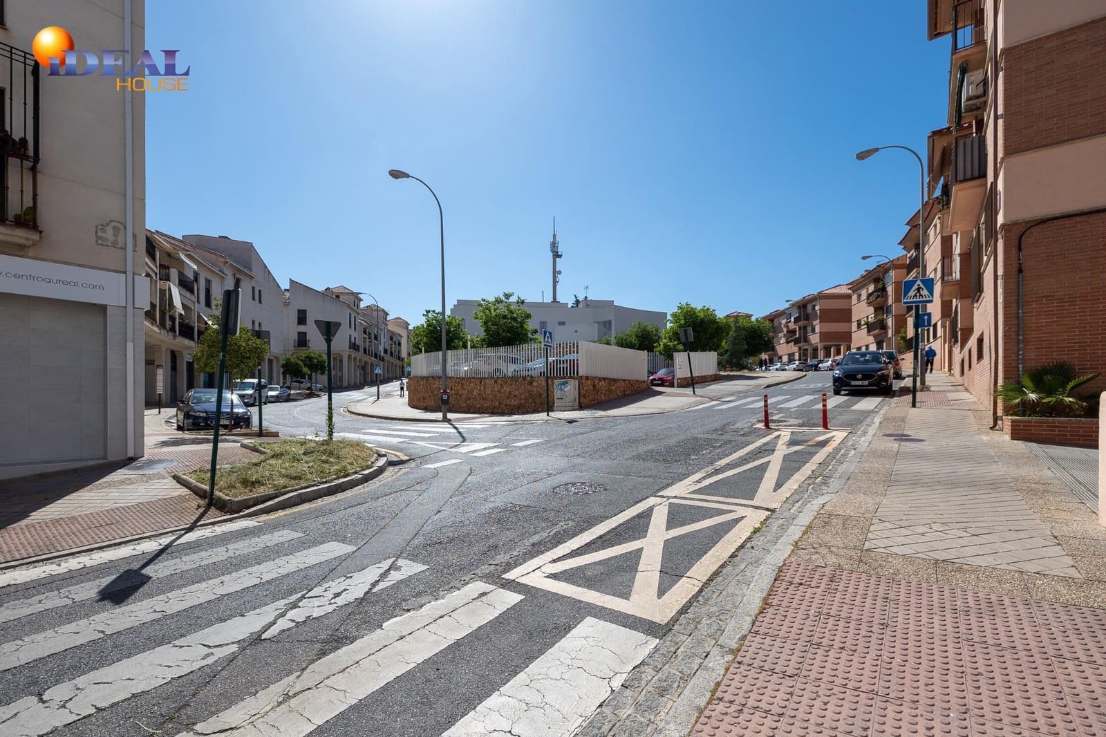 Kommersiell til salgs i Granada by - € 44 000 (Ref: 9433830)