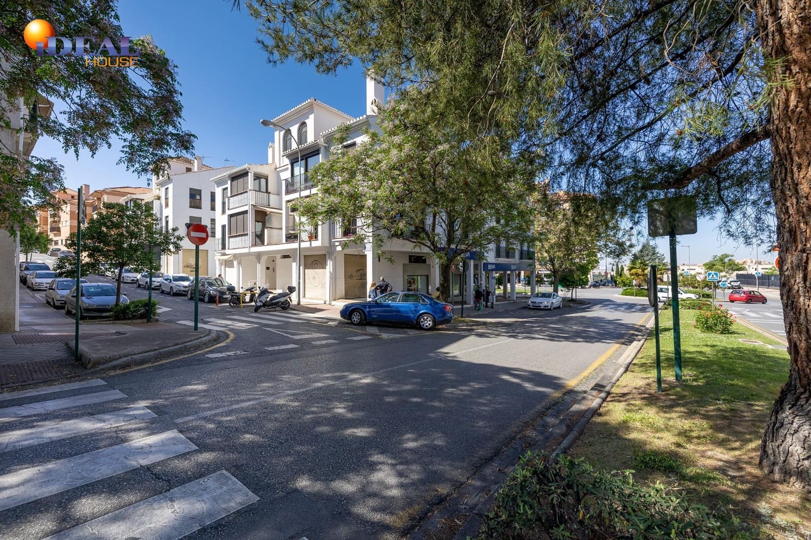 Kommersiell til salgs i Granada by - € 44 000 (Ref: 9433830)