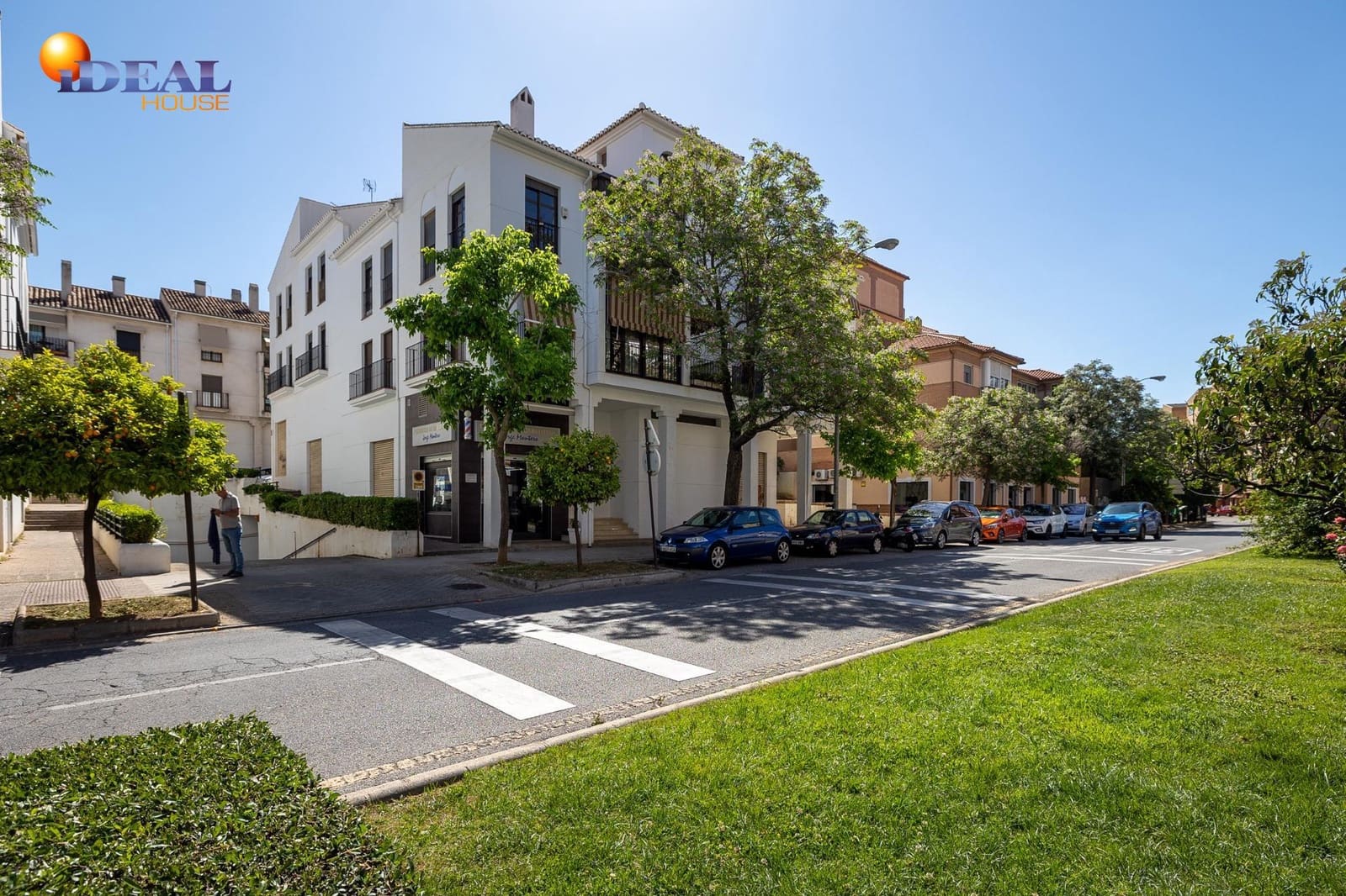 Kommersiell til salgs i Granada by - € 44 000 (Ref: 9433830)